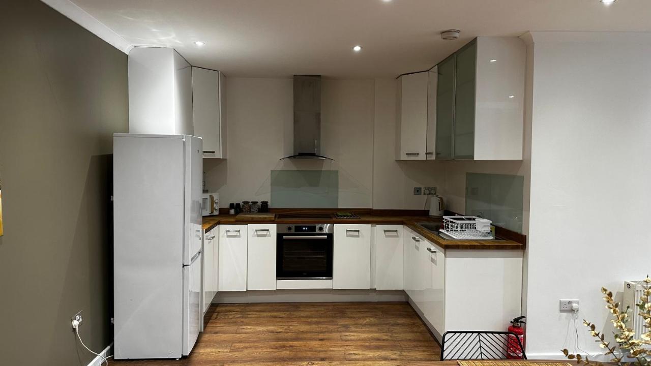 Aldo's 2 Bedroom Townhouse N1 * Londra